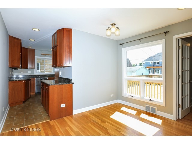 742 S Mitchell Ave, Elmhurst, IL 60126 photo 5