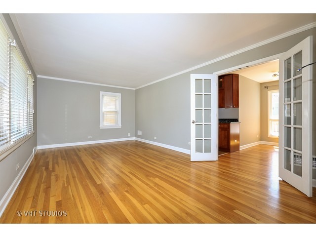 742 S Mitchell Ave, Elmhurst, IL 60126 photo 3