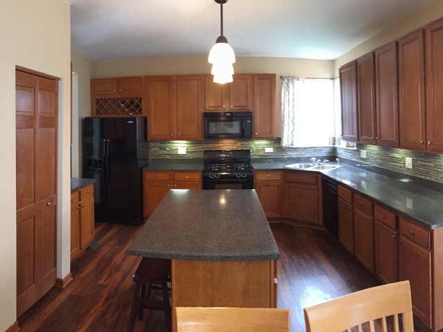 11423 Glenbrook Cir, Plainfield, IL 60585 photo 4