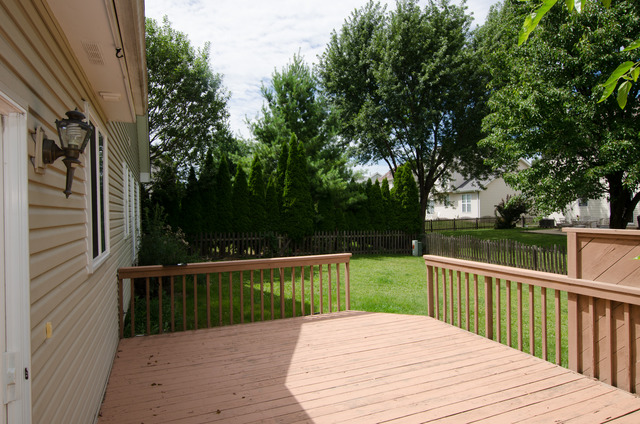 1663 Blackwell Ln, Aurora, IL 60504 photo 3