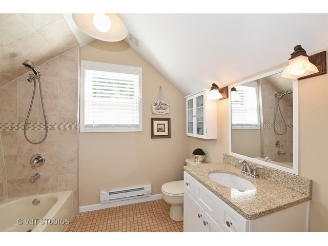 752 N Adele St, Elmhurst, IL 60126 photo 14