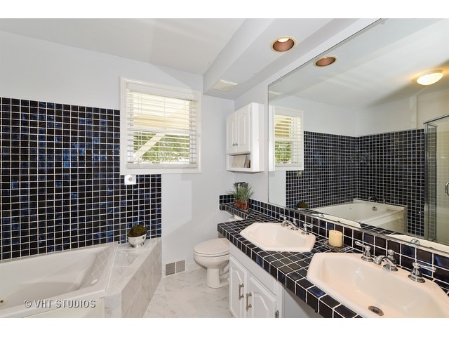 752 N Adele St, Elmhurst, IL 60126 photo 13