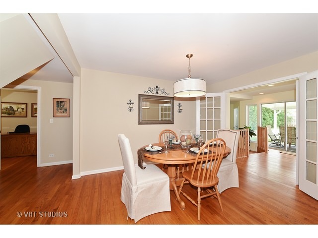 752 N Adele St, Elmhurst, IL 60126 photo 4