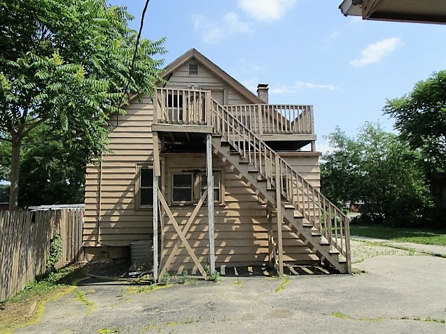 585 Page Ave, Elgin, IL 60120 photo 25