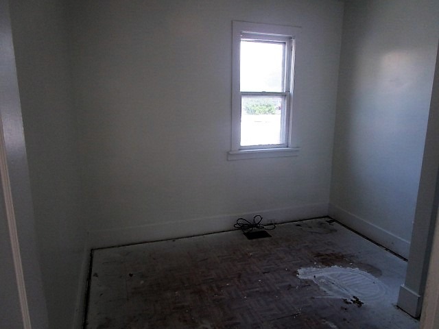 585 Page Ave, Elgin, IL 60120 photo 8