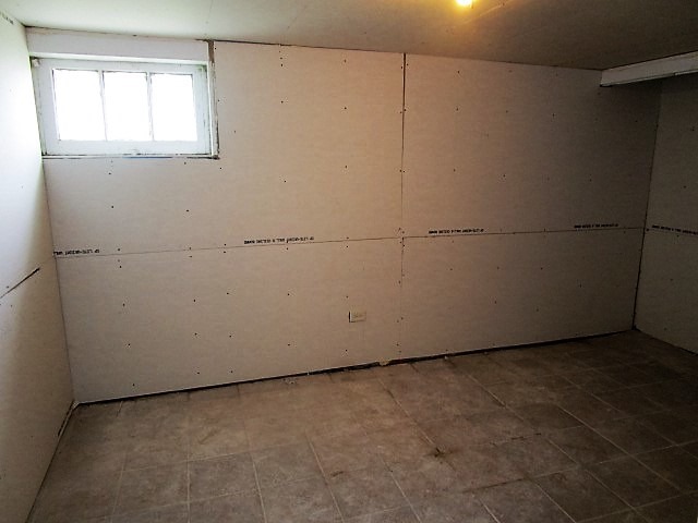 585 Page Ave, Elgin, IL 60120 photo 22
