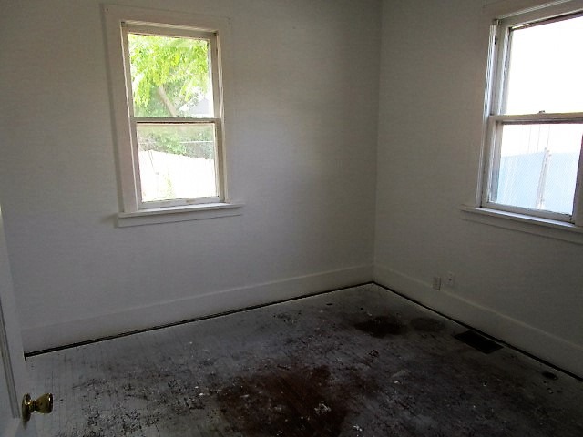 585 Page Ave, Elgin, IL 60120 photo 9