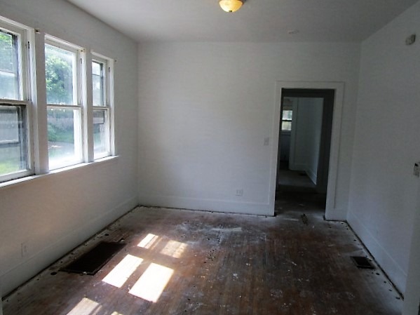 585 Page Ave, Elgin, IL 60120 photo 10