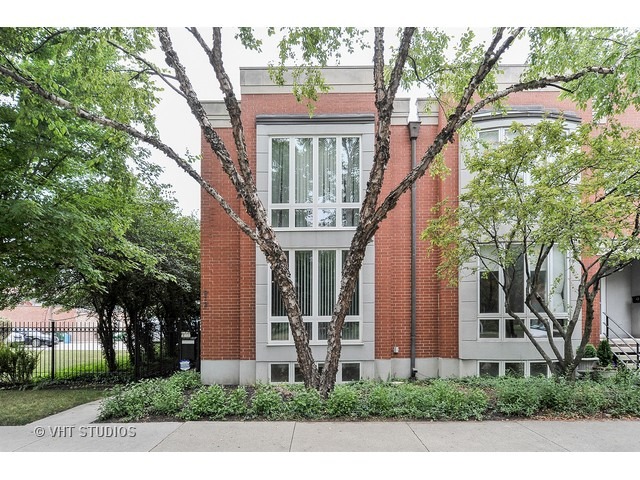 912 S Morgan St, Chicago, IL 60607 photo 1