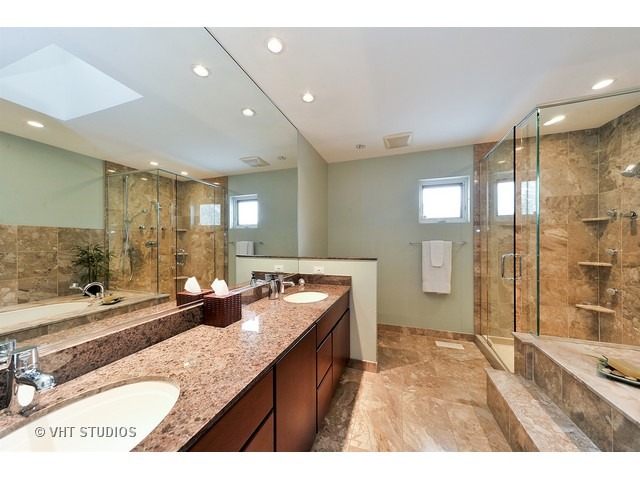 912 S Morgan St, Chicago, IL 60607 photo 11