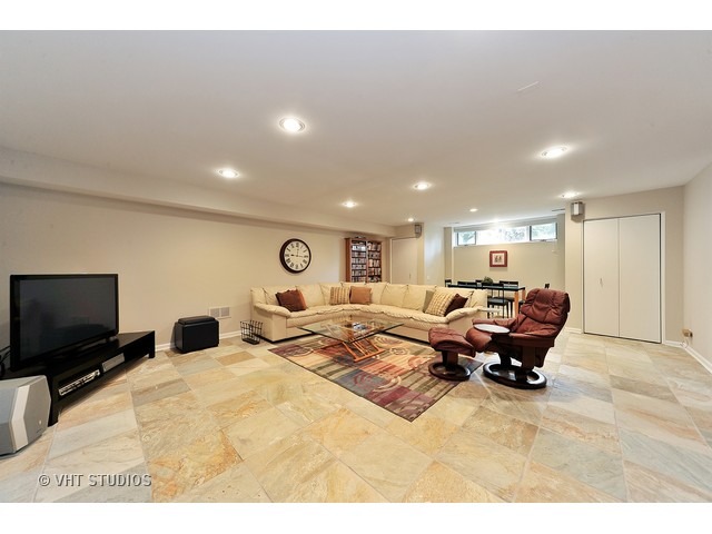 912 S Morgan St, Chicago, IL 60607 photo 17