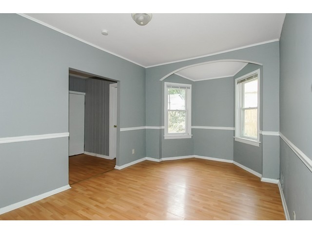 36 S Union St, Elgin, IL 60123 photo 6