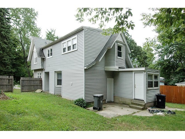 36 S Union St, Elgin, IL 60123 photo 14