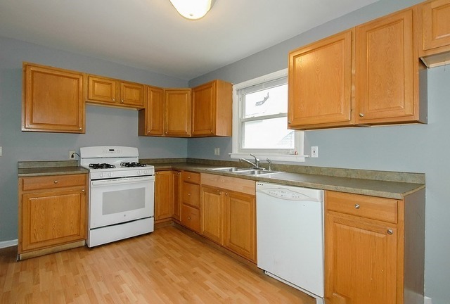 36 S Union St, Elgin, IL 60123 photo 19