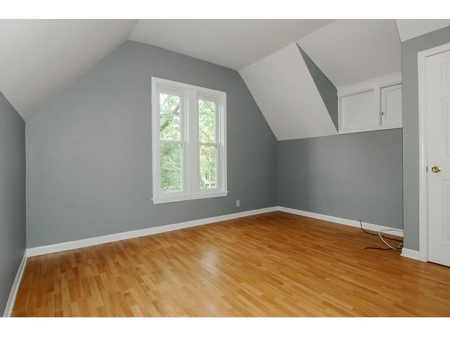 36 S Union St, Elgin, IL 60123 photo 11