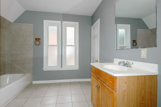 36 S Union St, Elgin, IL 60123 photo 25
