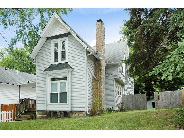 36 S Union St, Elgin, IL 60123 photo 16