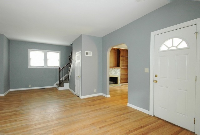 36 S Union St, Elgin, IL 60123 photo 17