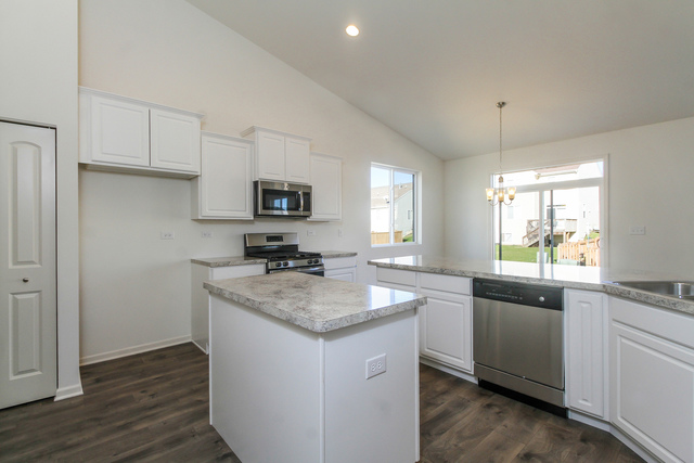 3304 Batley St, Elgin, IL 60124 photo 4