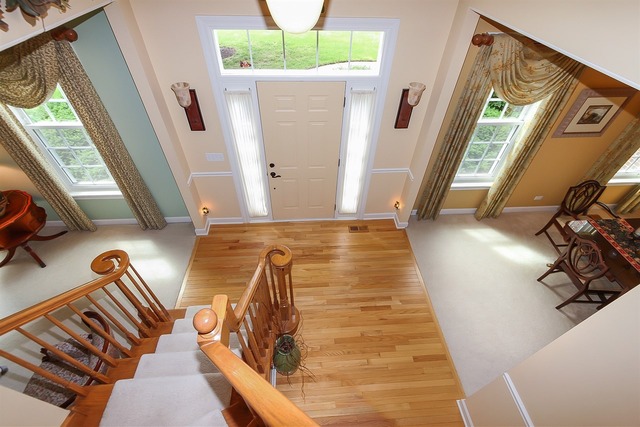 1583 Old Forge Rd, Bartlett, IL 60103 photo 3