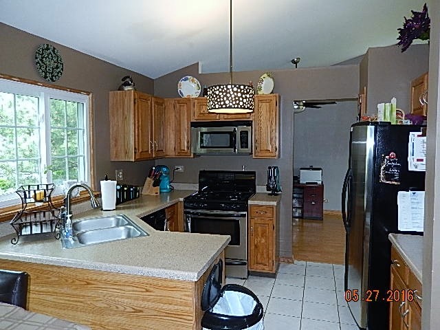 1570 Lenox Ct, Bartlett, IL 60103 photo 6