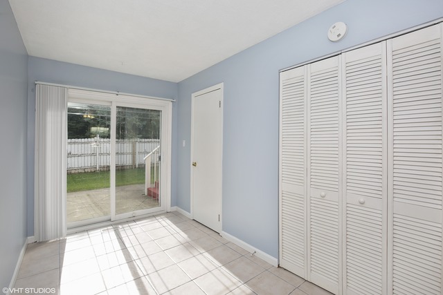 4411 Bayside Cir, Hoffman Estates, IL 60192 photo 7