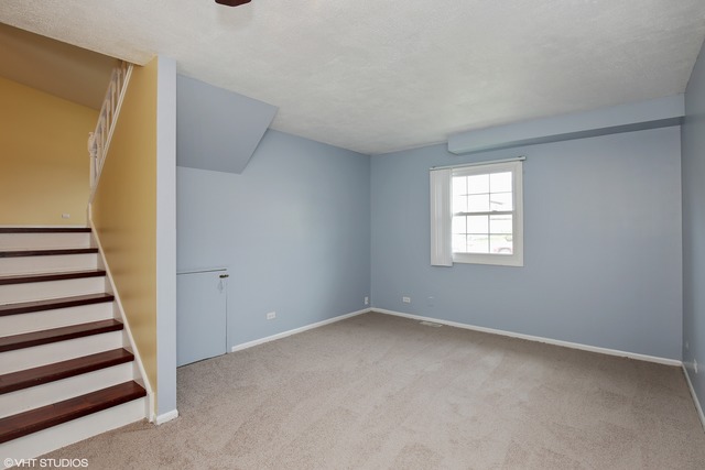 4411 Bayside Cir, Hoffman Estates, IL 60192 photo 6