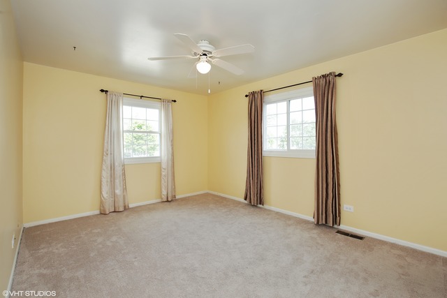 4411 Bayside Cir, Hoffman Estates, IL 60192 photo 10