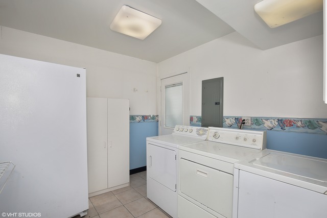 4411 Bayside Cir, Hoffman Estates, IL 60192 photo 13