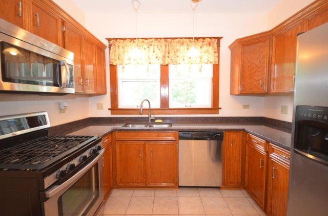 466 Standish St, Elgin, IL 60123 photo 12
