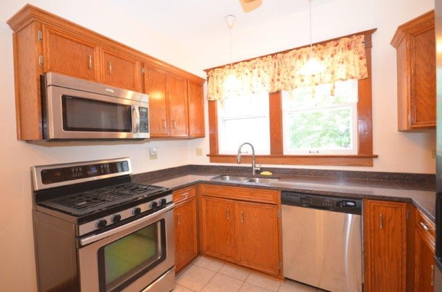 466 Standish St, Elgin, IL 60123 photo 10