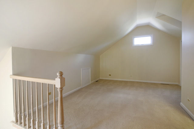 2130 Hallmark Ct, Wheaton, IL 60187 photo 11