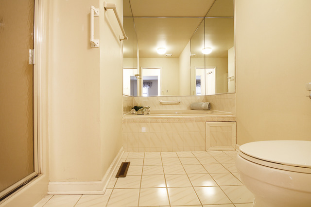 2130 Hallmark Ct, Wheaton, IL 60187 photo 10