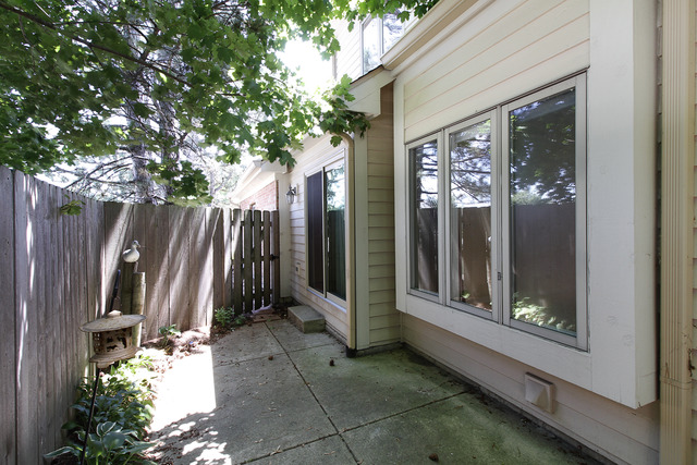 2130 Hallmark Ct, Wheaton, IL 60187 photo 18