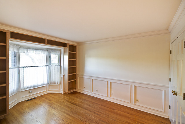 2130 Hallmark Ct, Wheaton, IL 60187 photo 6