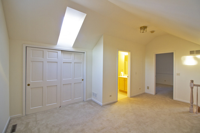 2130 Hallmark Ct, Wheaton, IL 60187 photo 12