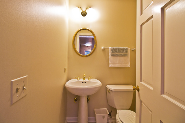 2130 Hallmark Ct, Wheaton, IL 60187 photo 7
