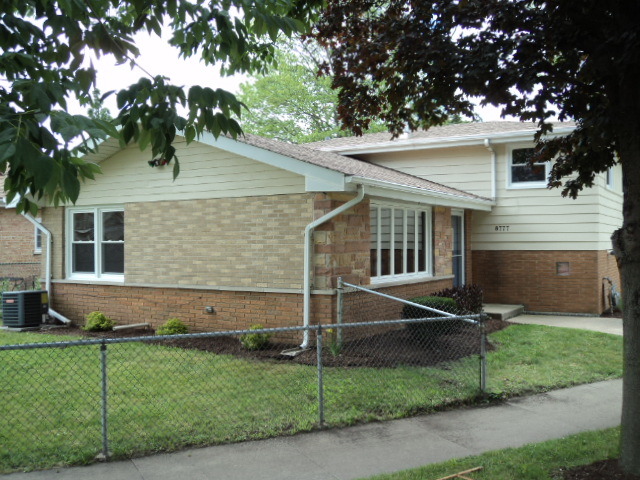 8777 Plainfield Rd, Lyons, IL 60534 photo 2