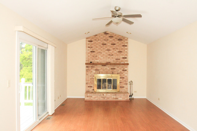 648 White Oak Ln, Bartlett, IL 60103 photo 5