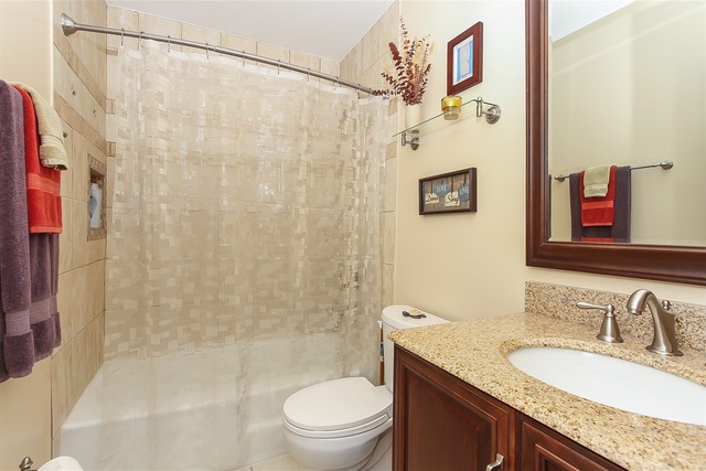 3900 N Firestone Dr, Hoffman Estates, IL 60192 photo 17