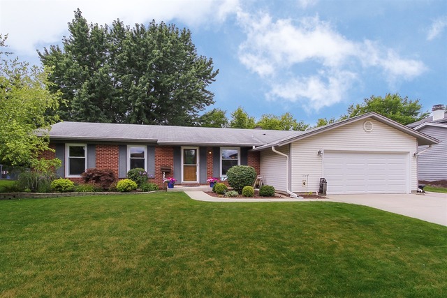 3900 N Firestone Dr, Hoffman Estates, IL 60192 photo 1