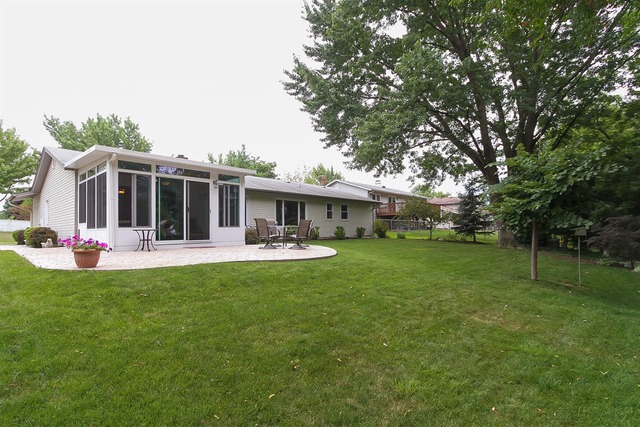 3900 N Firestone Dr, Hoffman Estates, IL 60192 photo 21