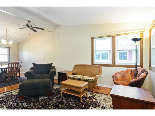 3903 Wilke Rd, Rolling Meadows, IL 60008 photo 2