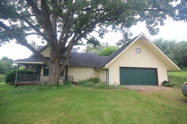 7107 Spring Grove Rd, Spring Grove, IL 60081 photo 2