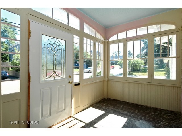 375 North St, Elgin, IL 60120 photo 9