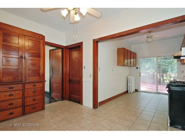 375 North St, Elgin, IL 60120 photo 6
