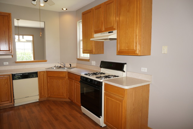 16160 Fairfield Dr, Plainfield, IL 60586 photo 8
