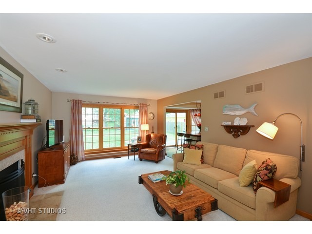169 Bates St, Wheaton, IL 60187 photo 9