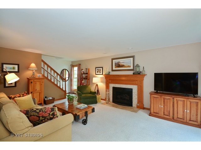 169 Bates St, Wheaton, IL 60187 photo 8