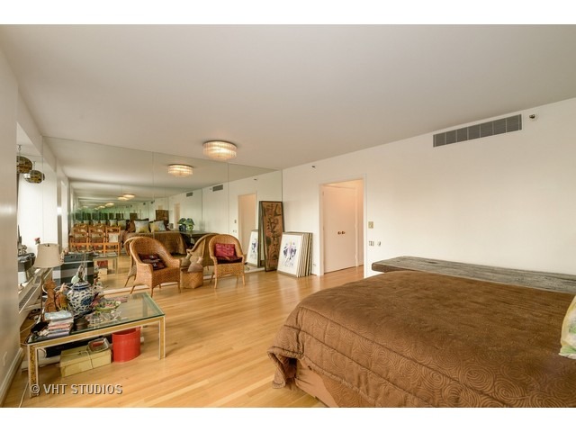 161 E Chicago Ave #27D, Chicago, IL 60611 photo 5